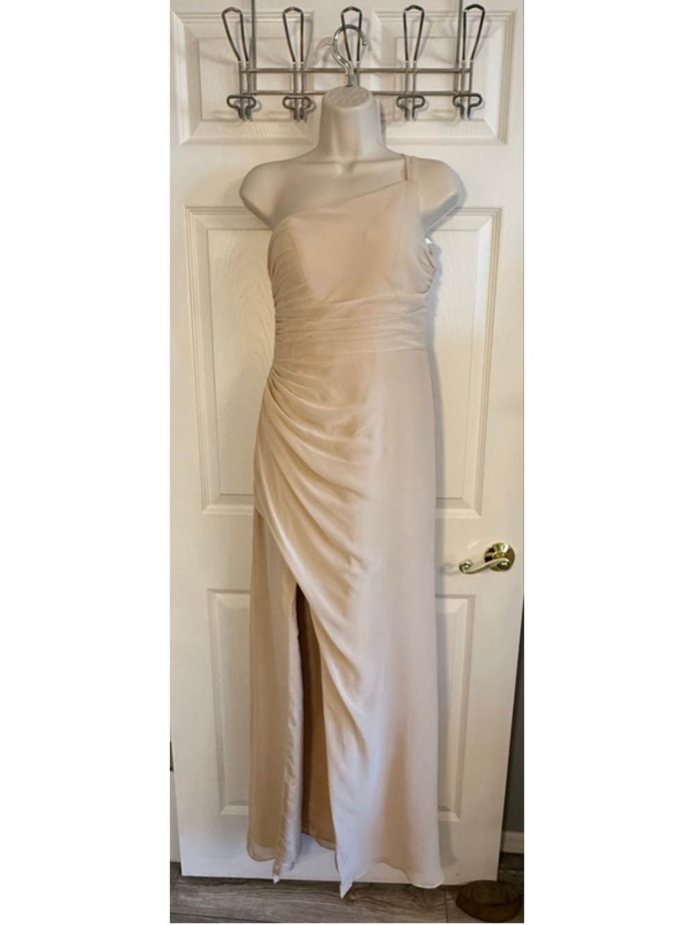 Azazie Eren bridesmaid dress champagne Size 2